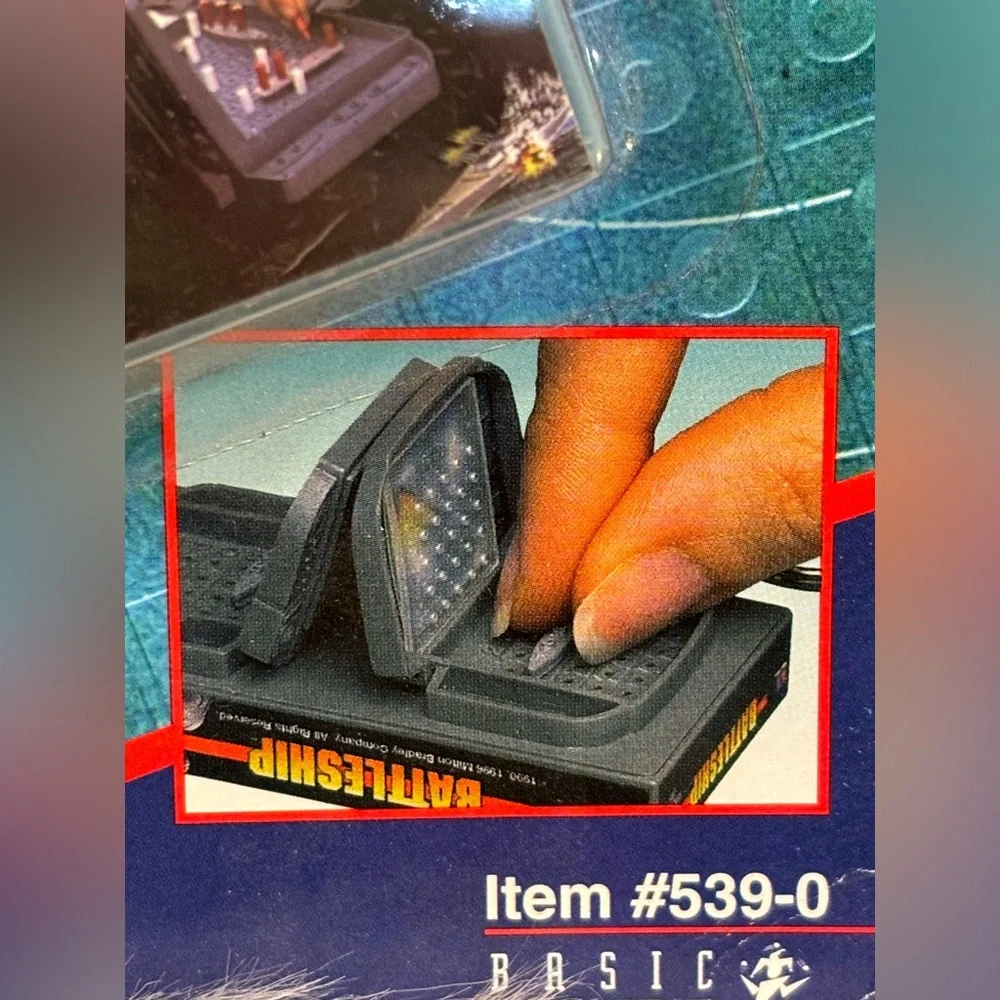 Battleship Keychain New Sealed 1999 Basic Fun Mini Travel Board Game